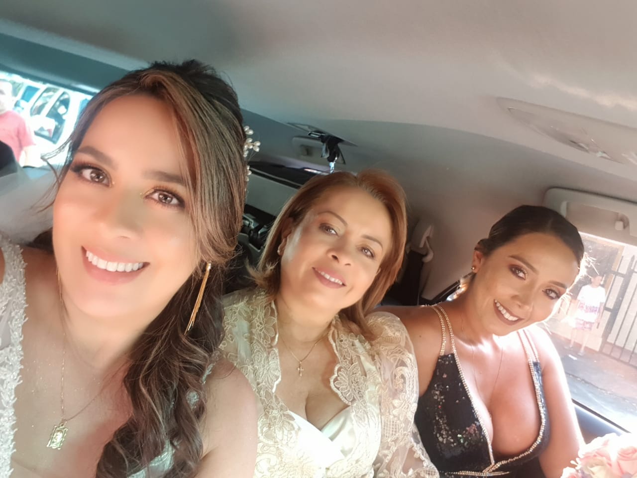 Tatiana Muñoz, Luz Marina Trujillo y Karol Muñoz.